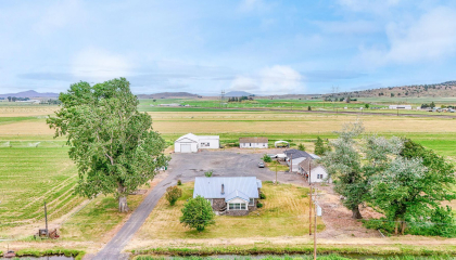 9452 Matney Way, Klamath Falls, OR 97603