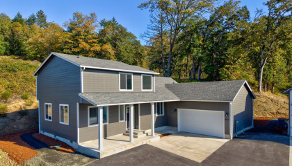 664 Brooks Loop, Sutherlin, OR 97479