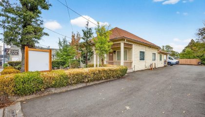 1016 Court St, Medford, OR 97501