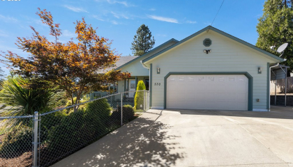 530 Tanglewood St, Sutherlin, OR 97479