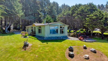 94445 Riley Ln, Gold Beach, OR 97444