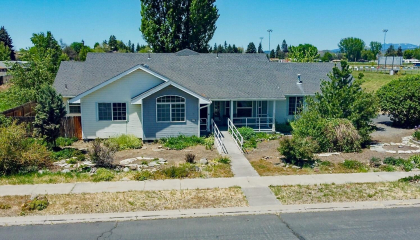 5278 Glenwood Dr, Klamath Falls, OR 97603