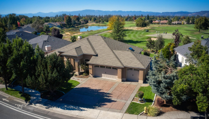 384 Robert Trent Jones Blvd, Eagle Point, OR 97524