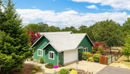 592 Kaneeta Lane, Grants Pass, OR 97526