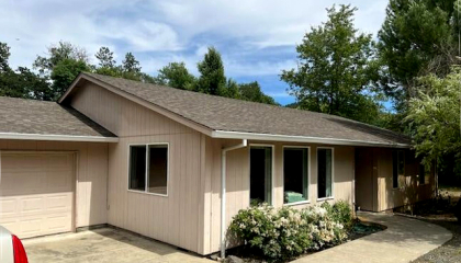  2466 W Evans Creek Rd, Rogue River, OR 97537