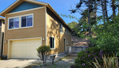 29049 Vizcaino Ct, Gold Beach, OR 97444