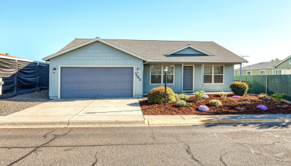 2342 New Haven Dr, Central Point, OR 97502