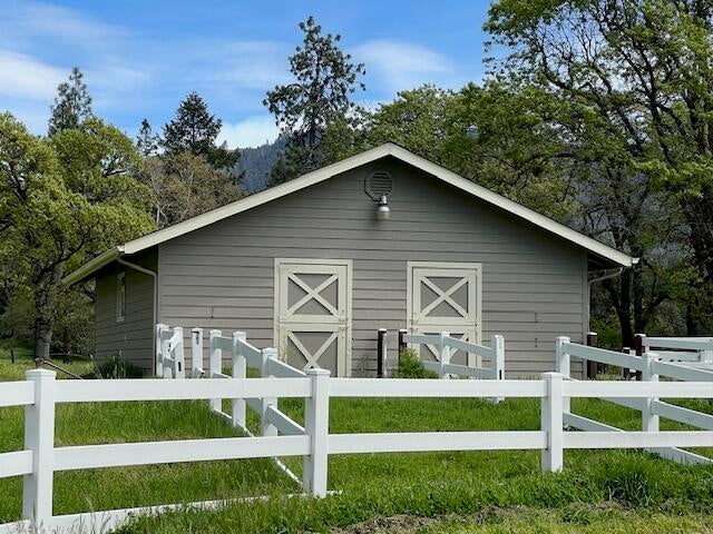 310-Ridgewood-Drive_35