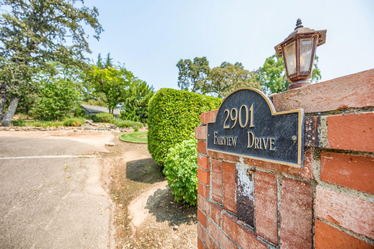 2901-Fairview-Drive_02b