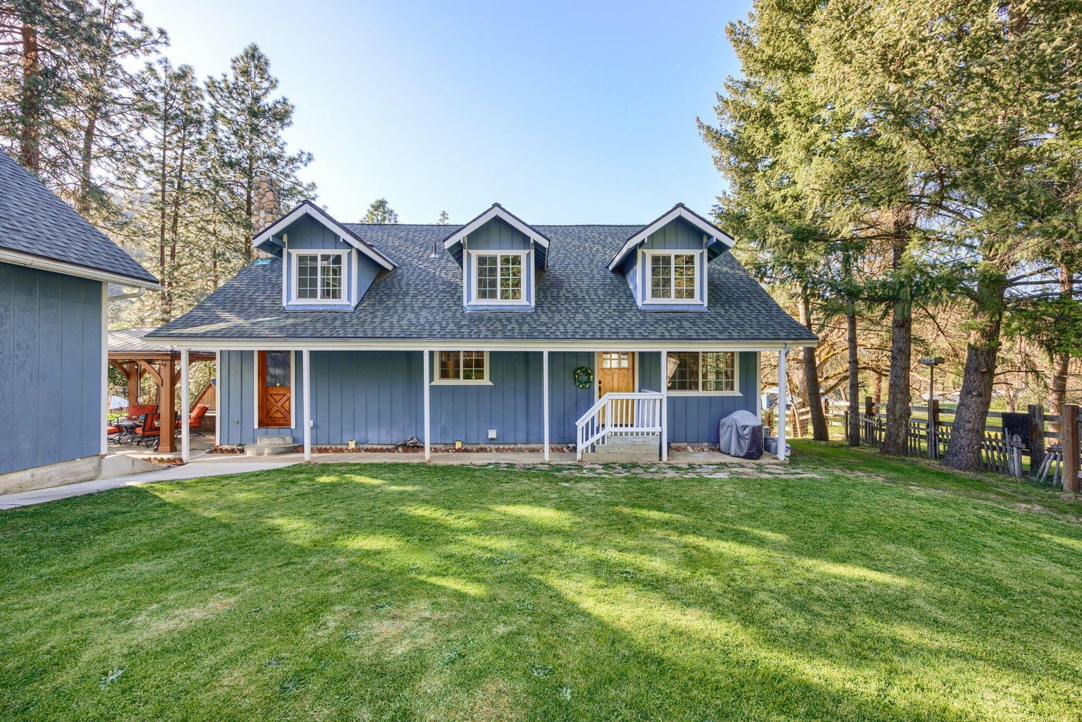 9658_Upper_Applegate_Rd_27-Front