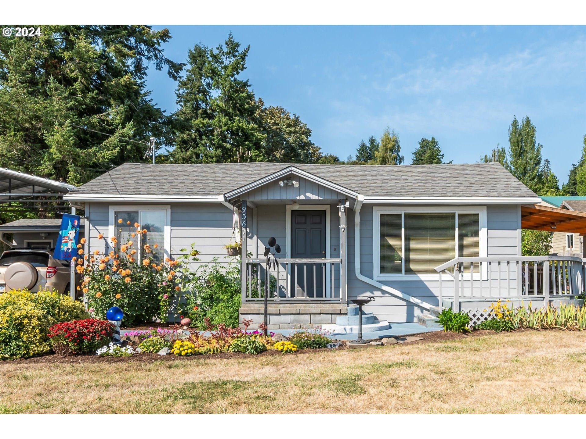 24440120, 93671 E Blue Bird Ln, North Bend, OR 97459