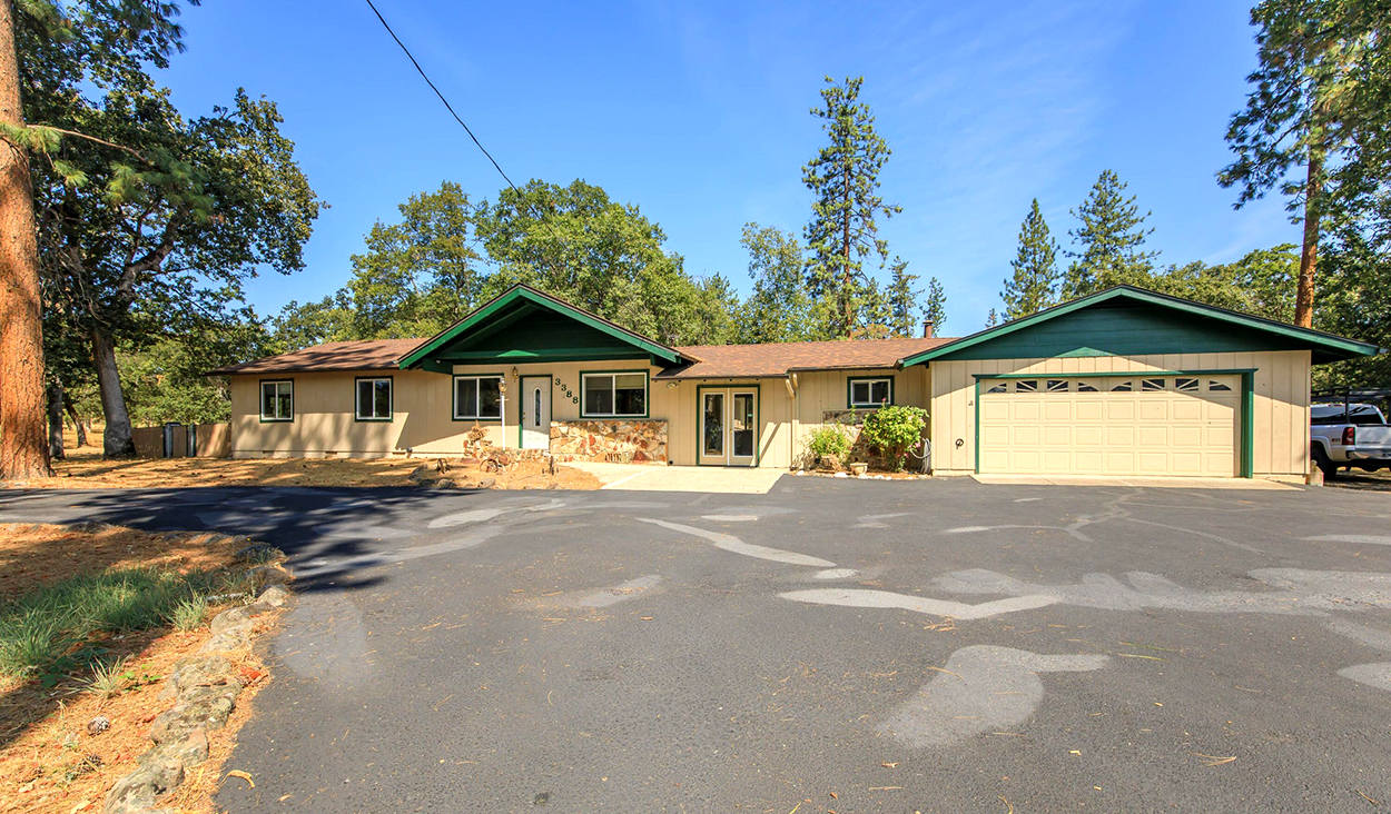 220189276, 3388 McMartin Rd, Central Point, OR 97502