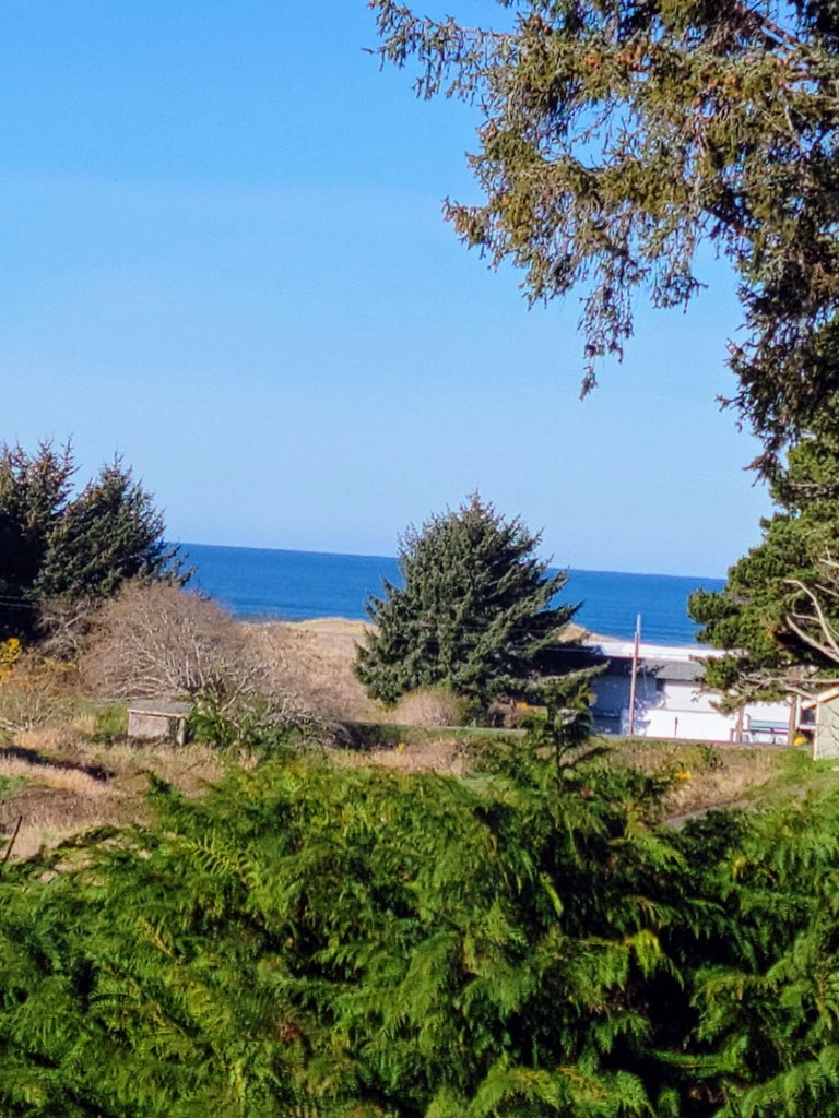 3275_Golf_Links_Rd_03