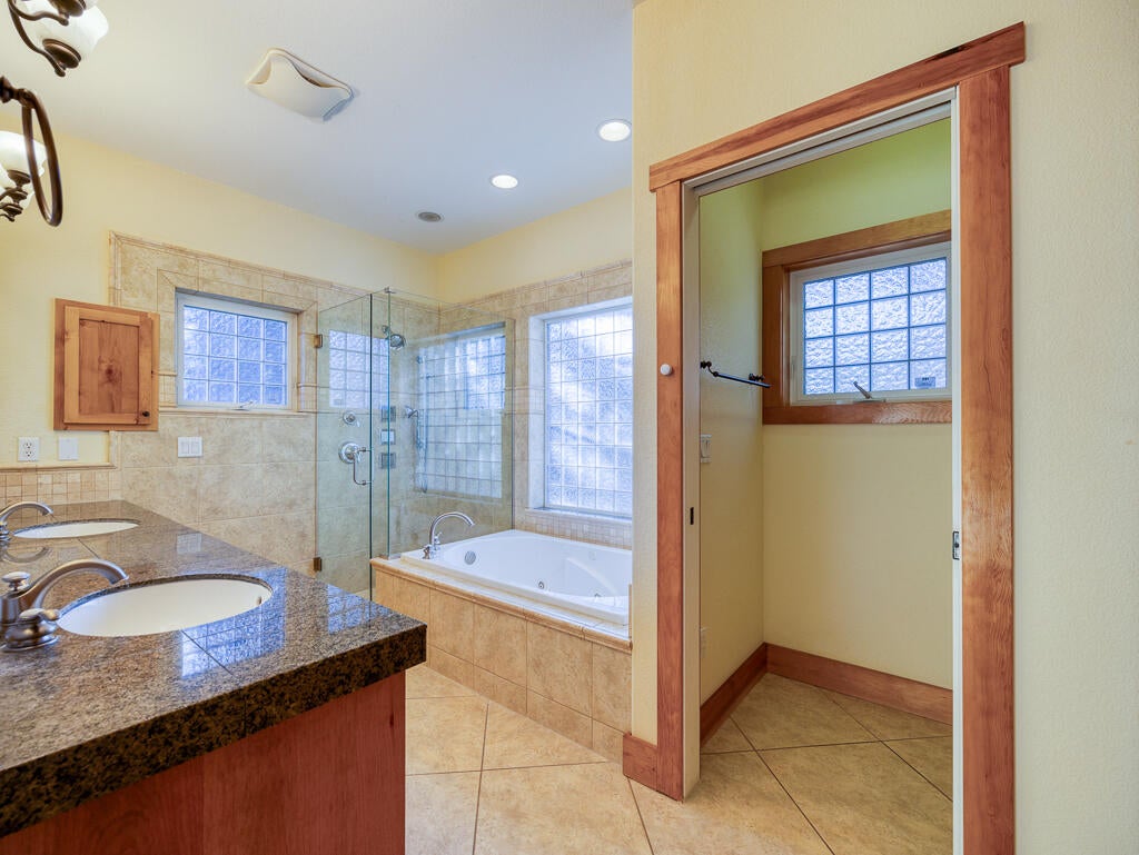 1140_Oregon_Ash_Cir_26