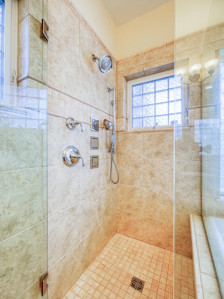 1140_Oregon_Ash_Cir_27