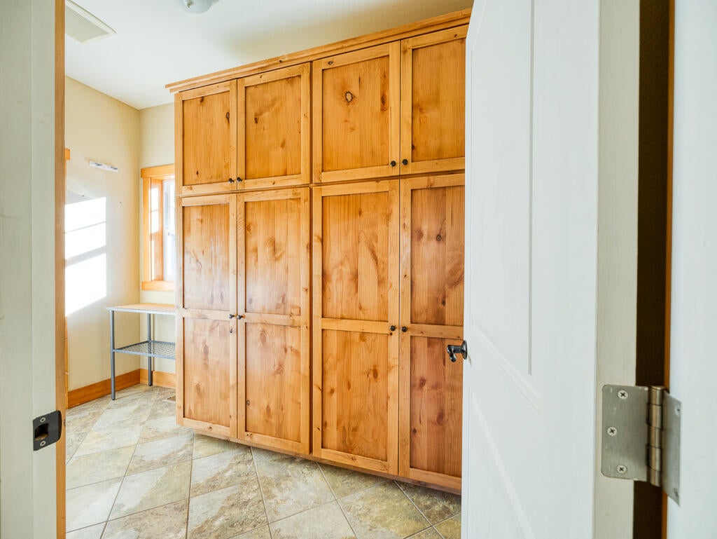 1140_Oregon_Ash_Cir_35