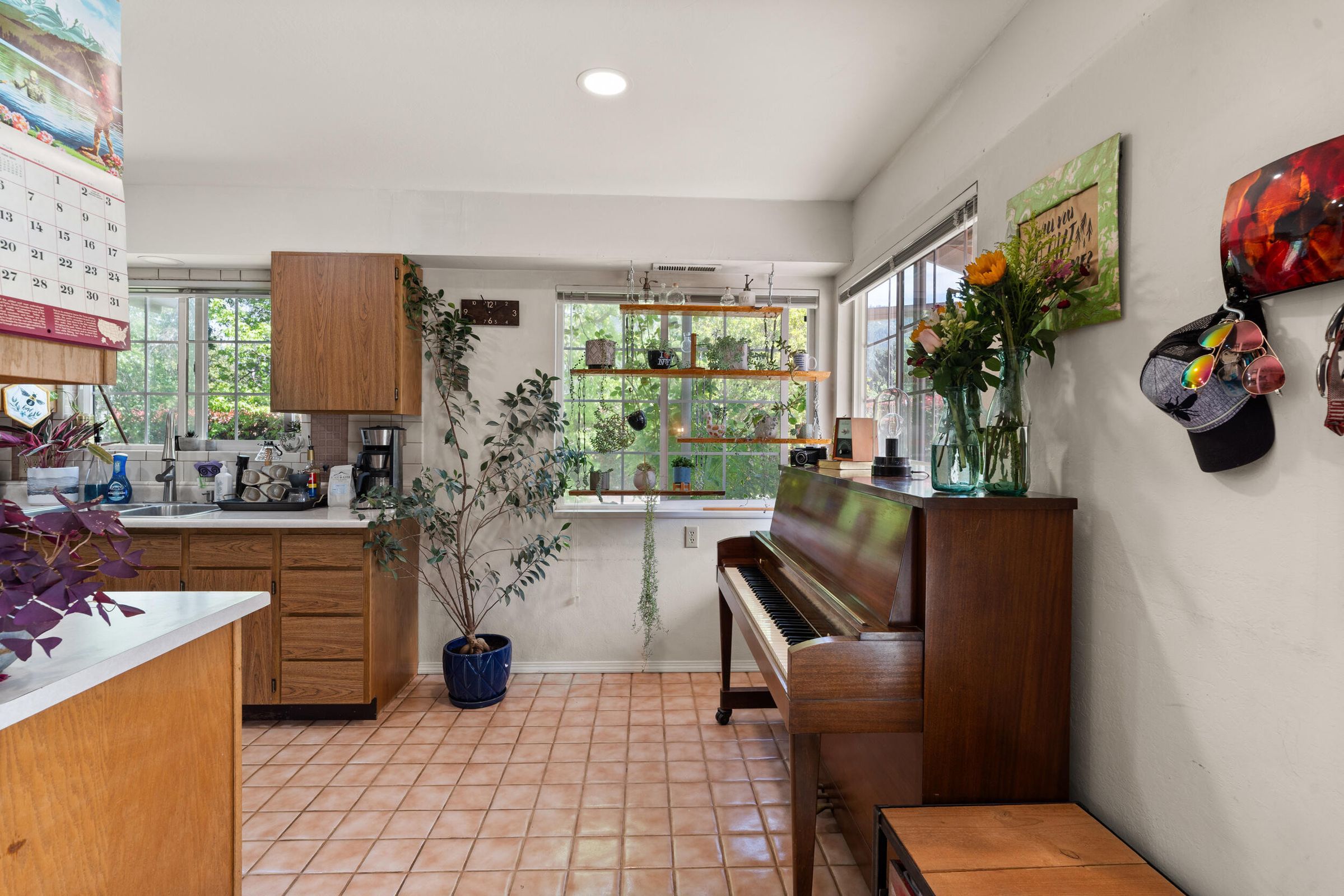 1960_Cloverlawn_Dr-08