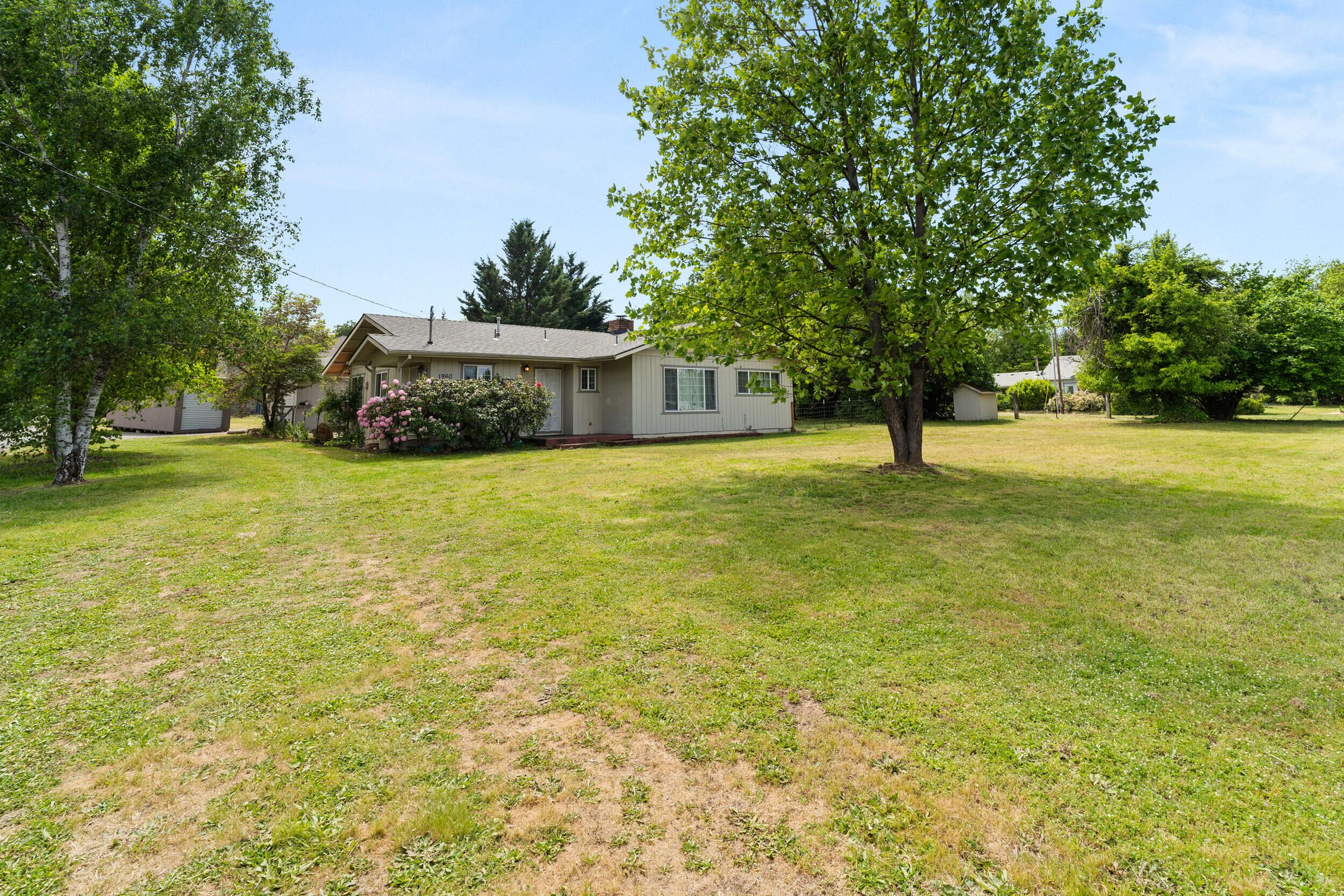 1960_Cloverlawn_Dr-17
