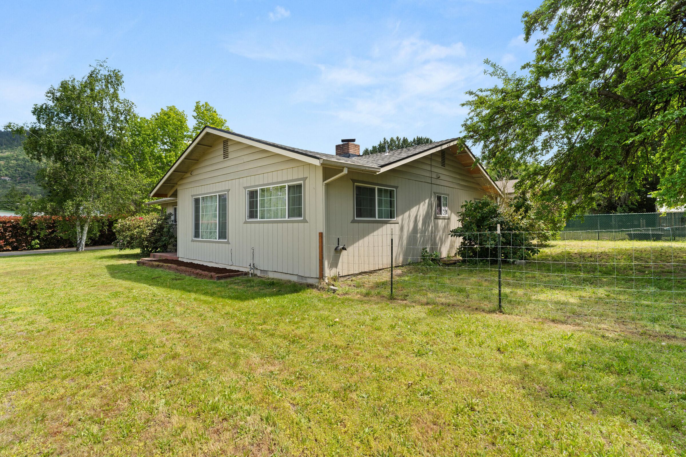 1960_Cloverlawn_Dr-18