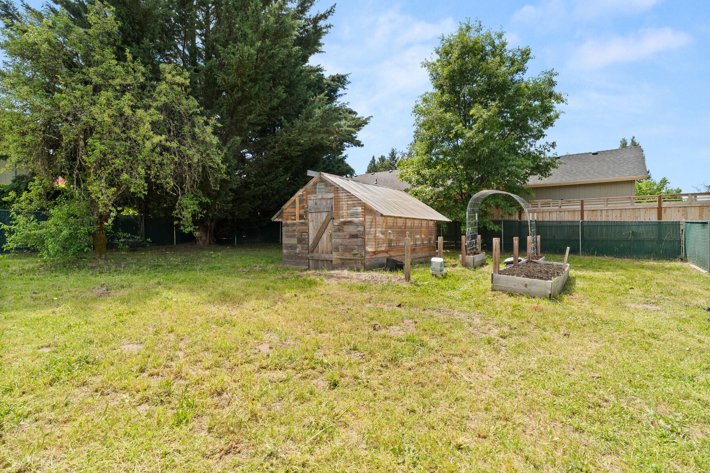 1960_Cloverlawn_Dr-20