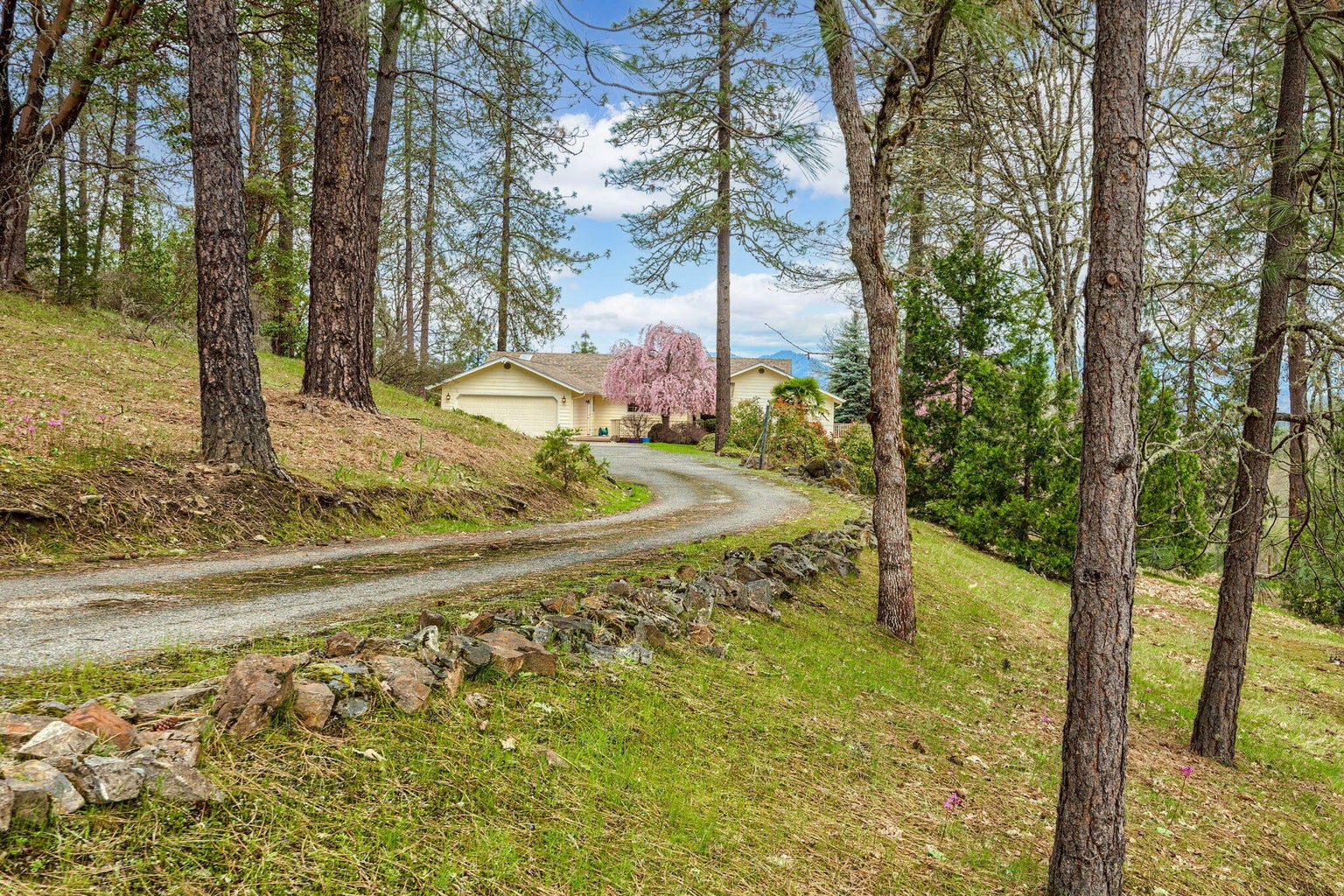 4280_Cloverlawn_Dr-05