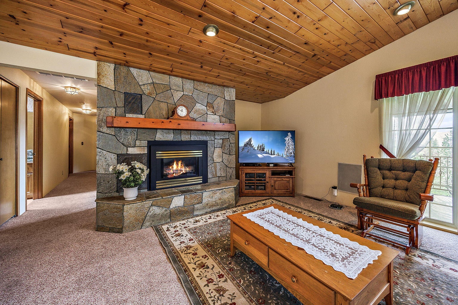 4280_Cloverlawn_Dr-21