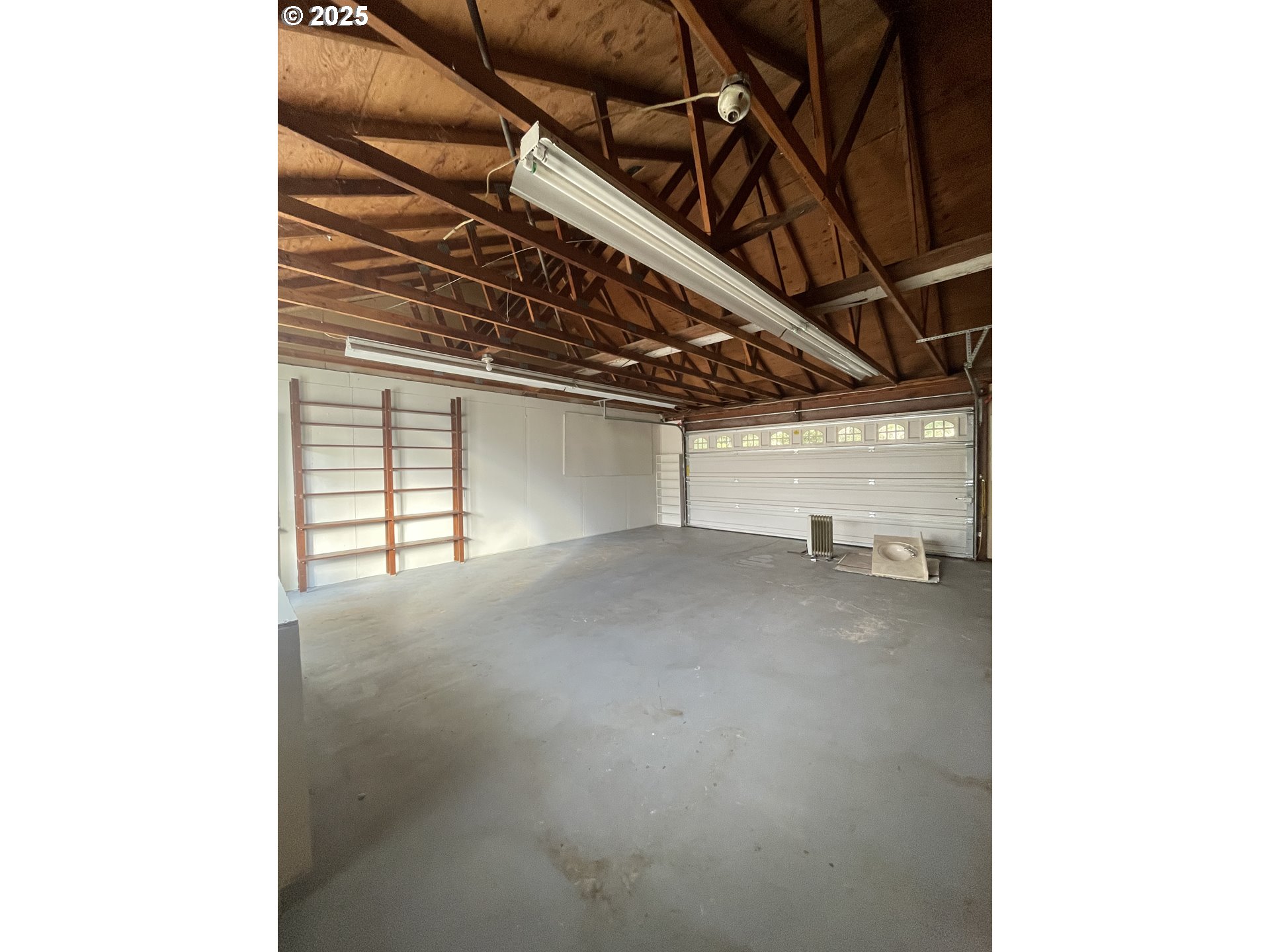 639_N_Old_Pacific_Hwy-07-V