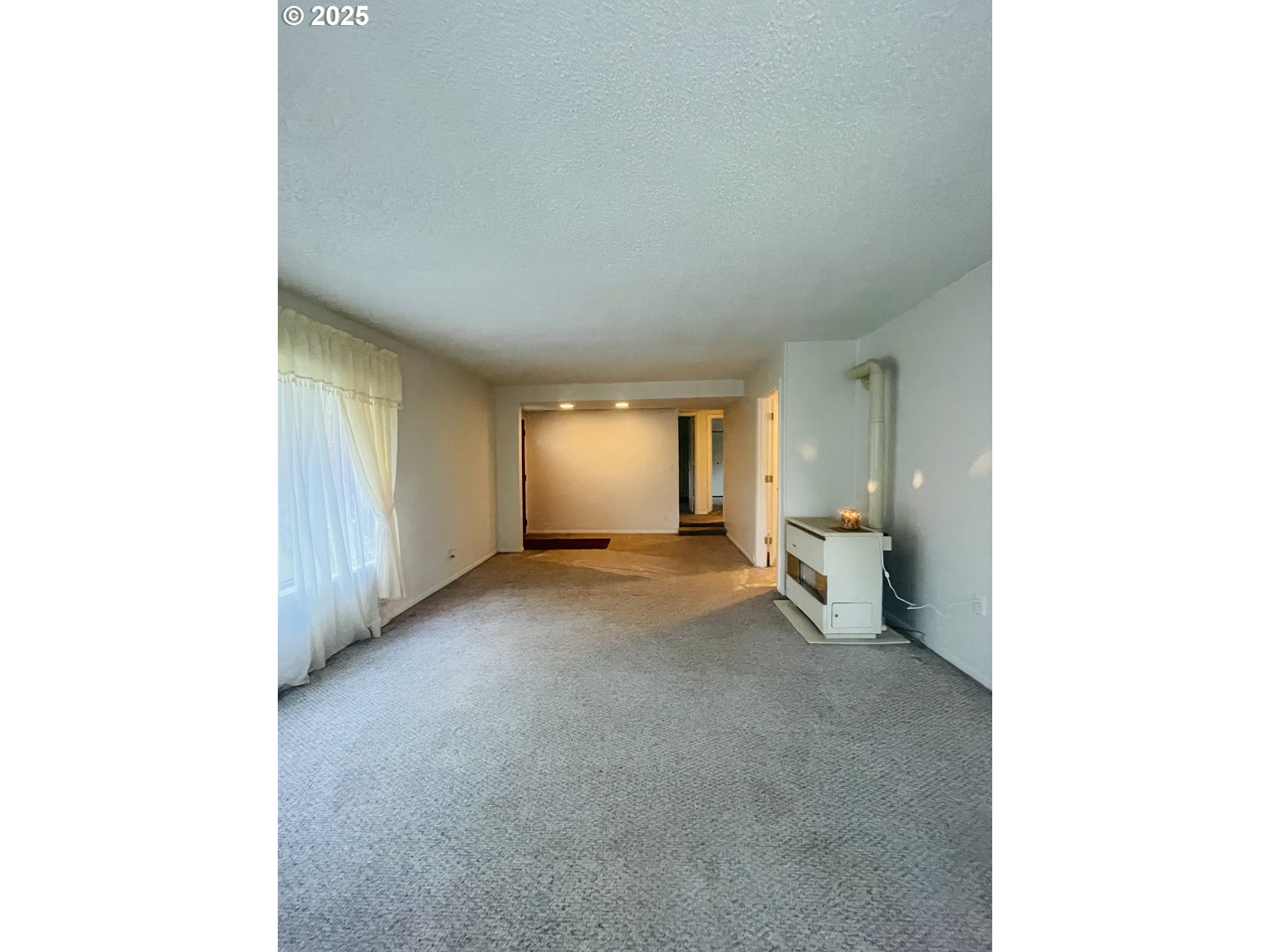 639_N_Old_Pacific_Hwy-12-V