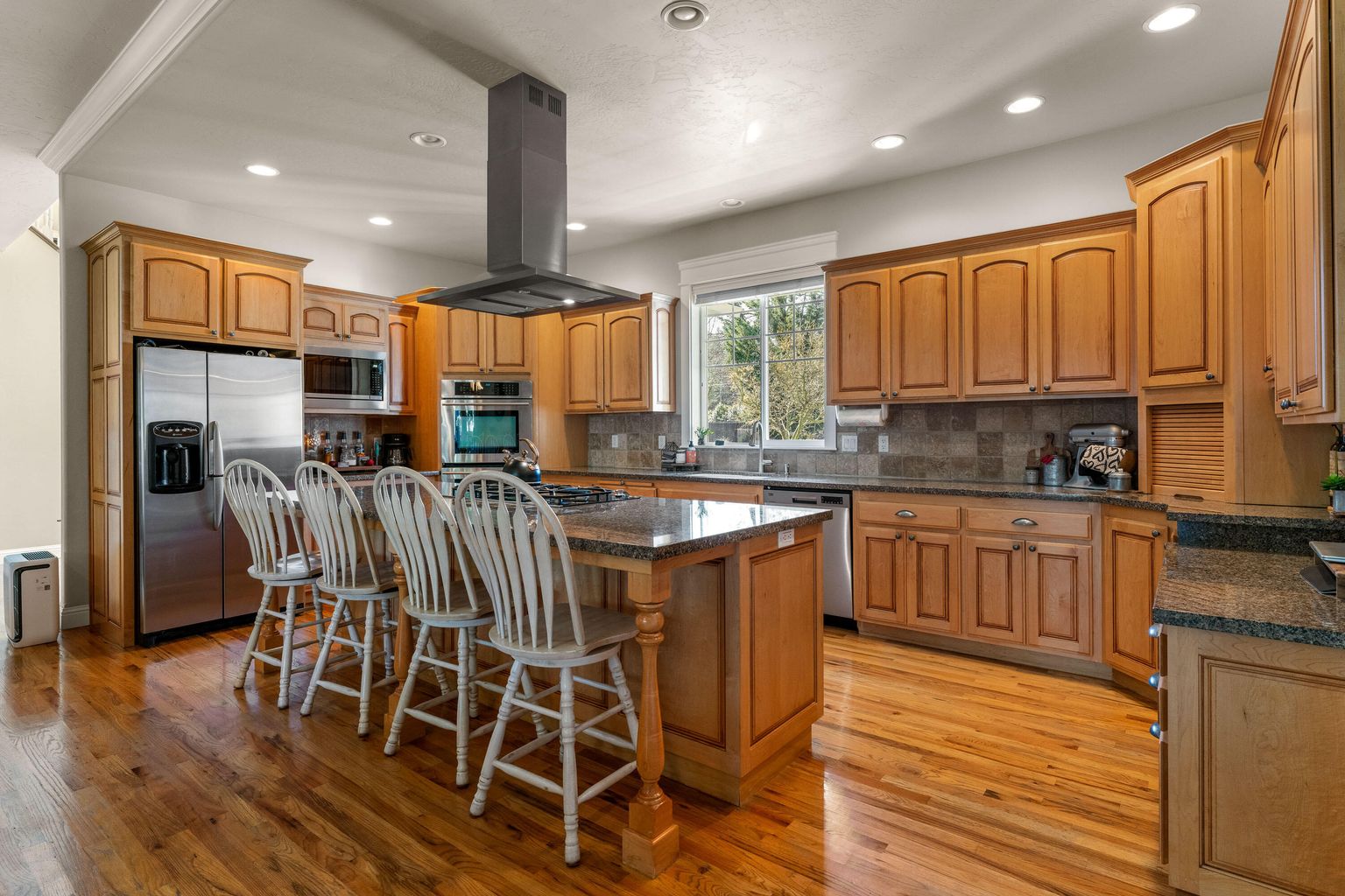 2709_Jerome_Prairie_Rd-10-Kit