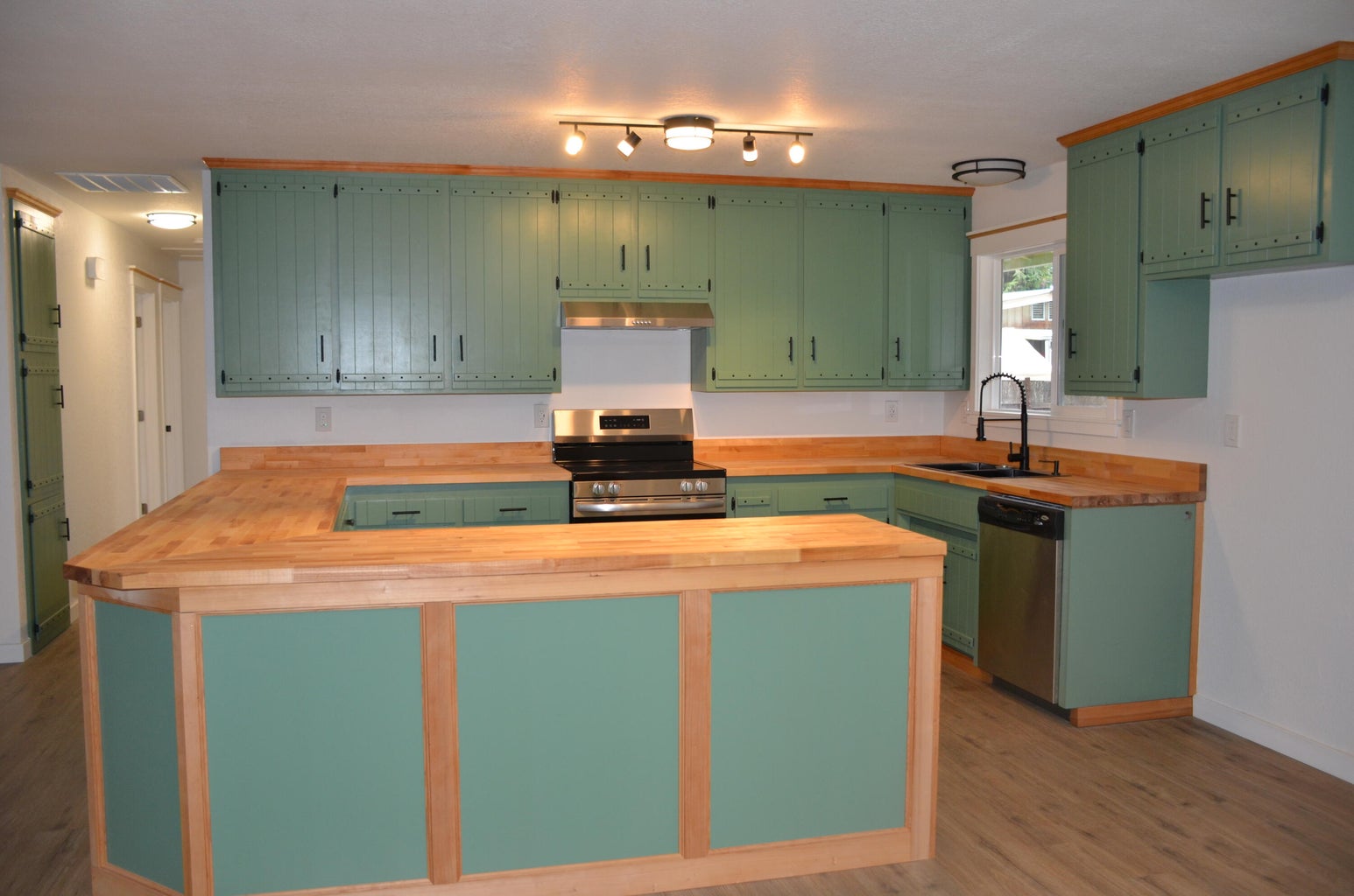 329_S_Kerby_Ave-10