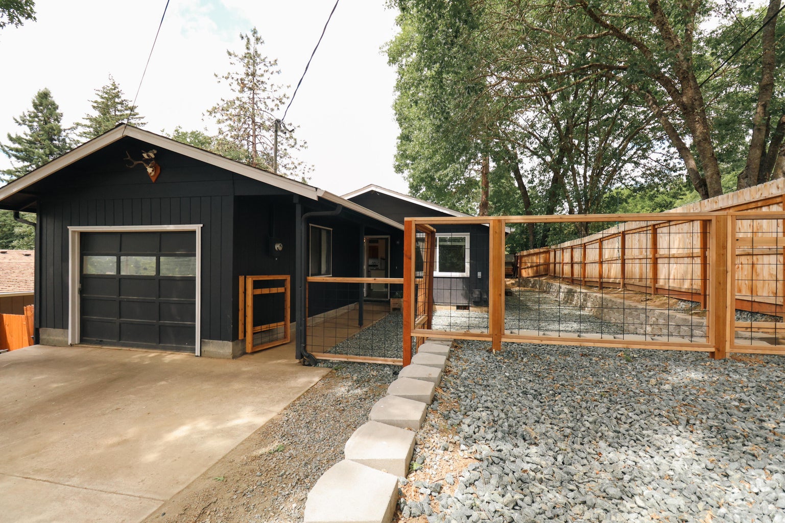220202566, 590 Gustaf St, Gold Hill, OR 97525