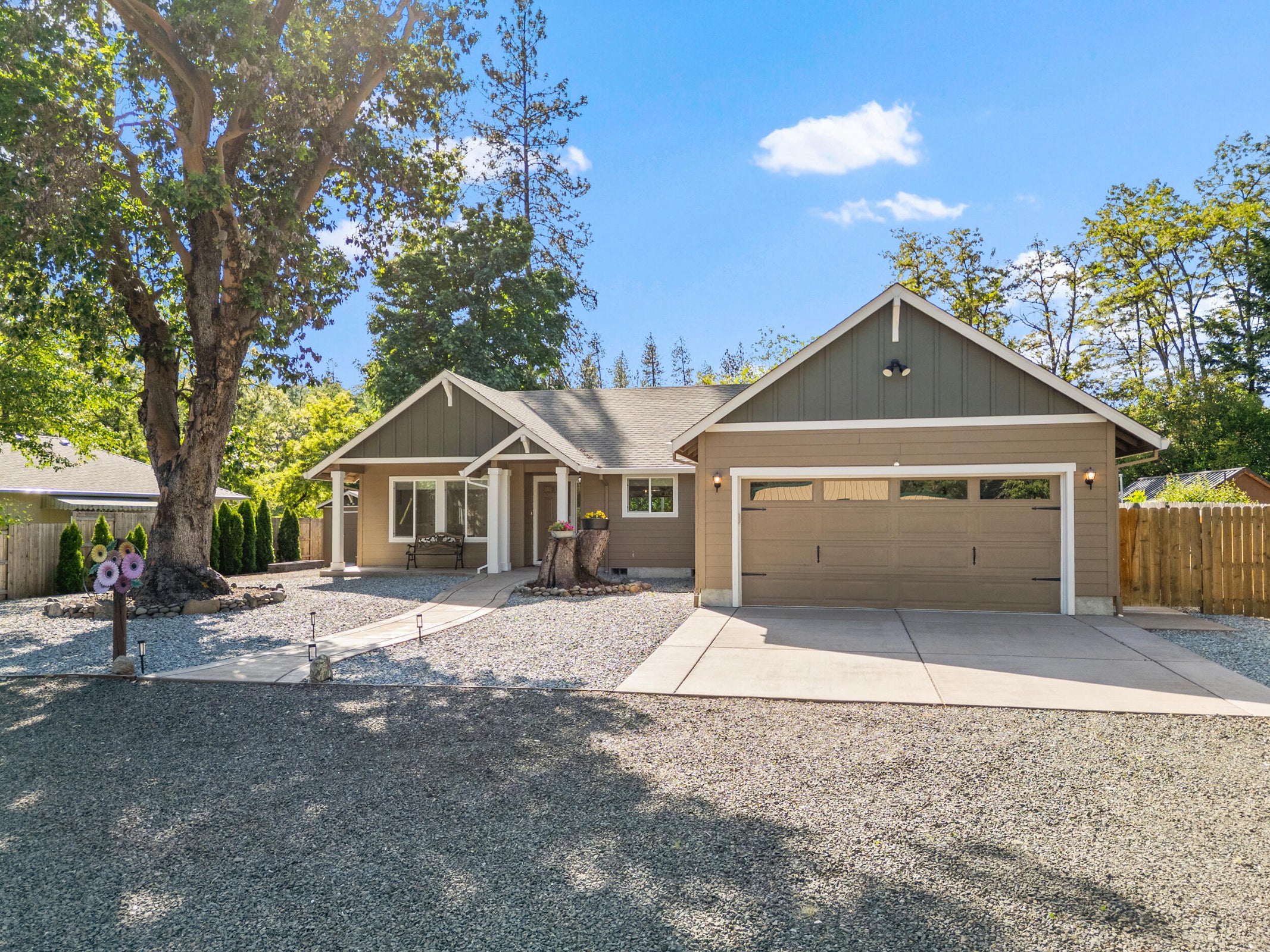 220202496, 410 Park Drive, Shady Cove, OR 97539