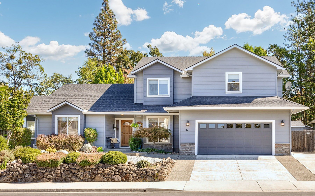 220197215, 31 Wildwood Drive, Eagle Point, OR 97524