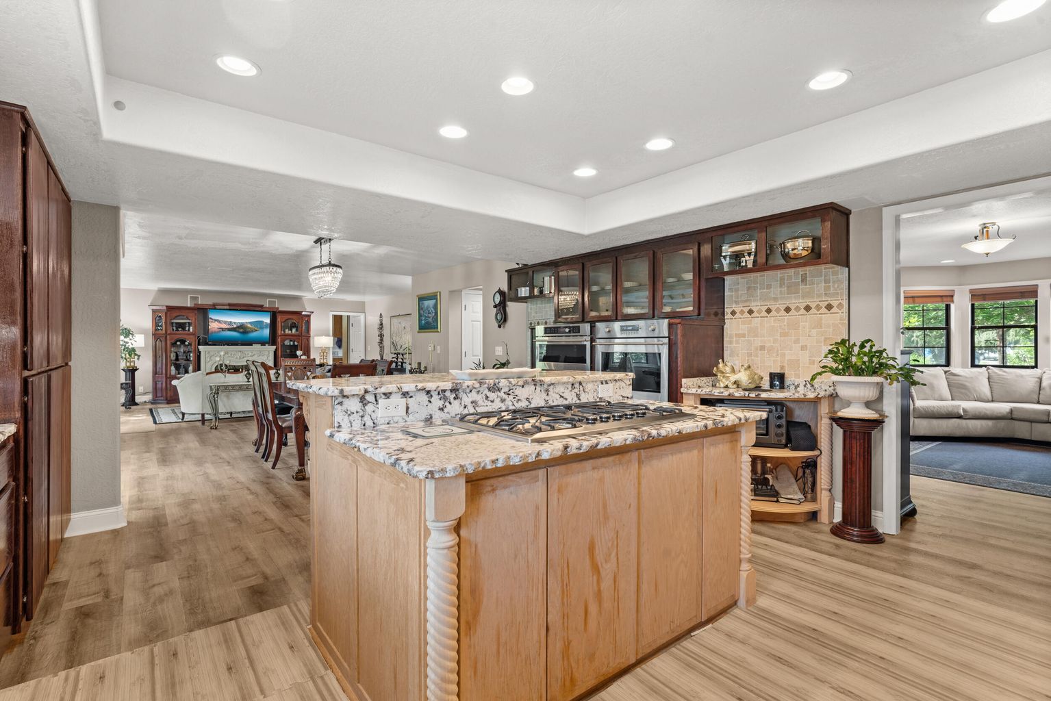 113_Walnut_Dr-09