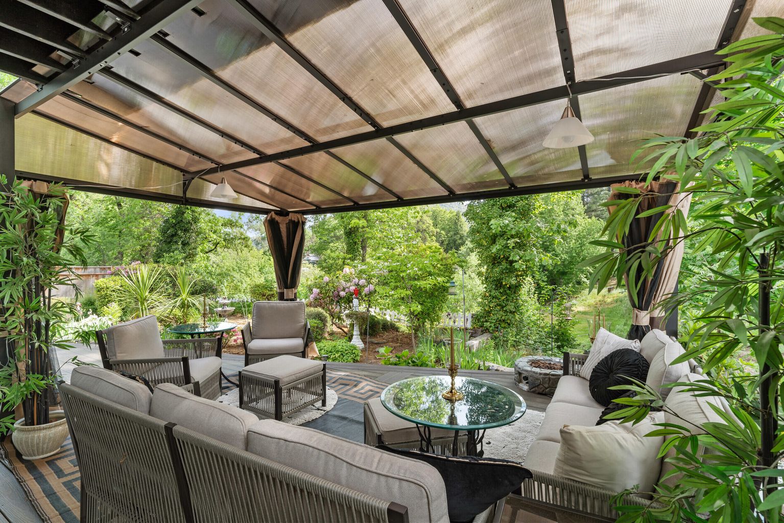 113_Walnut_Dr-27-Patio