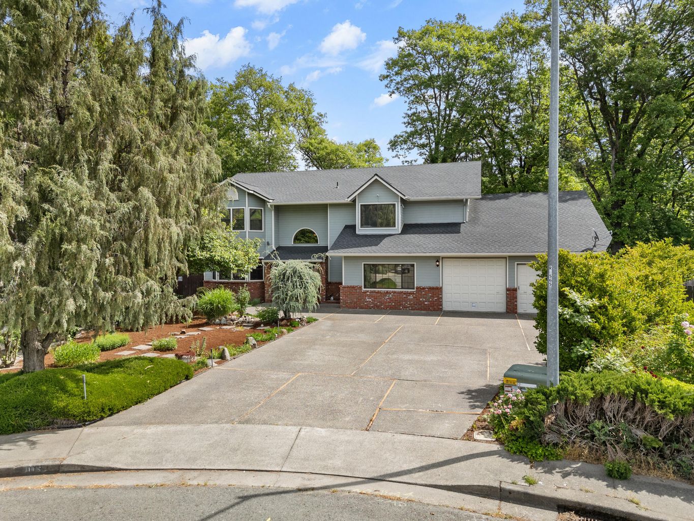 113_Walnut_Dr-34-Street