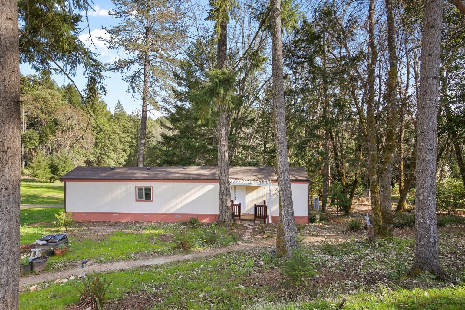 4884_Lower_Grave_Creek_Rd-33