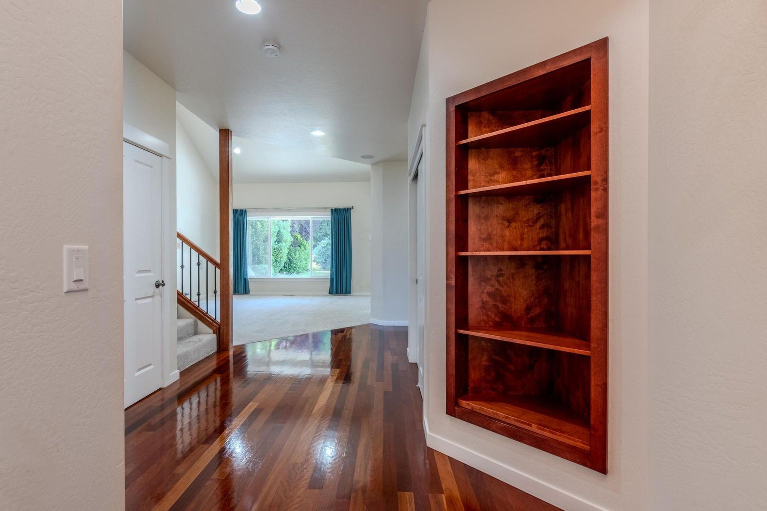 3724_Sherwood_Park_Dr-06