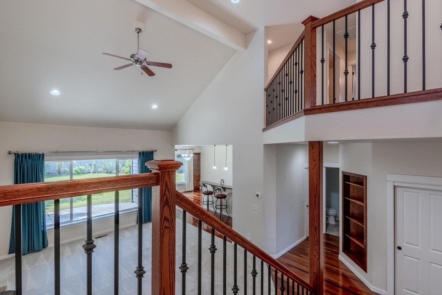 3724_Sherwood_Park_Dr-25