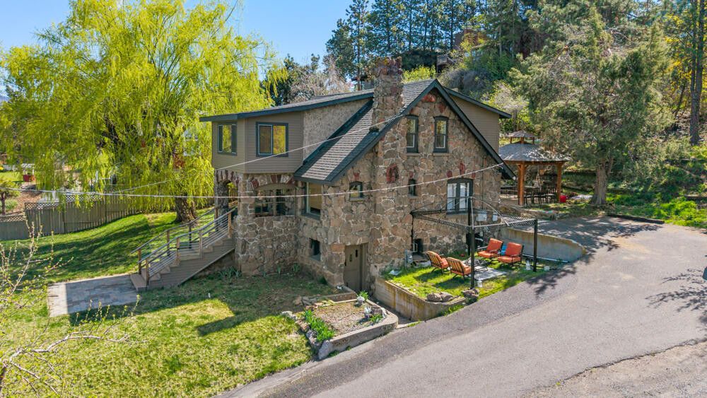 220211858, 791 Lakeshore Drive, Klamath Falls, OR 97601