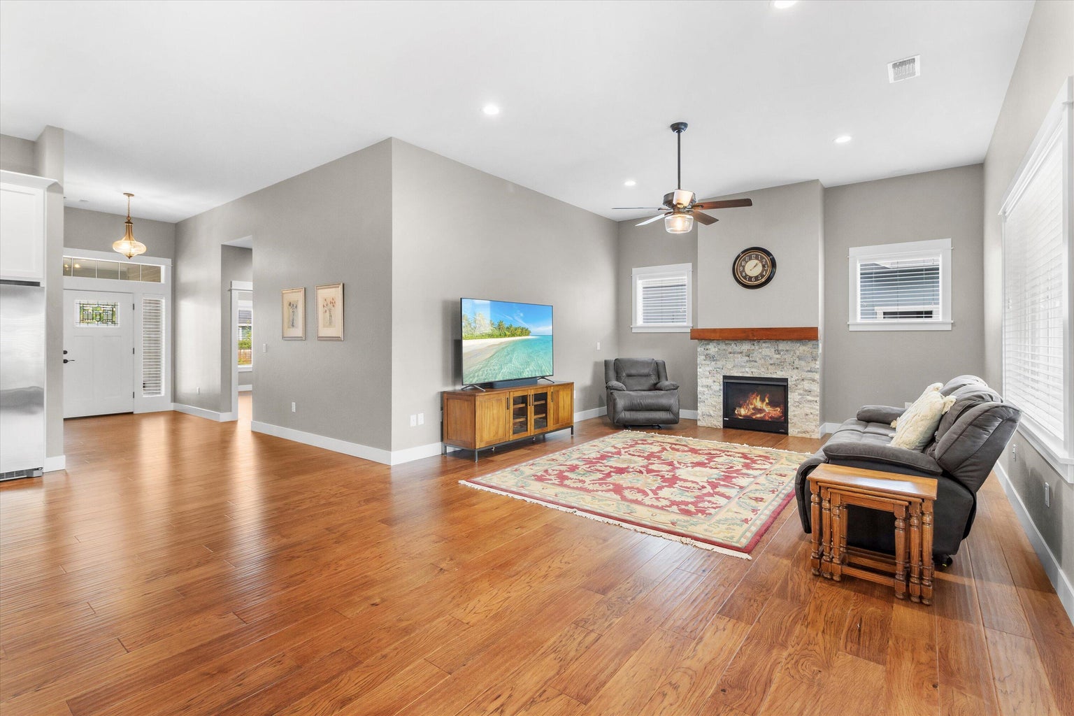 413_Sand_Pointe_Dr-06