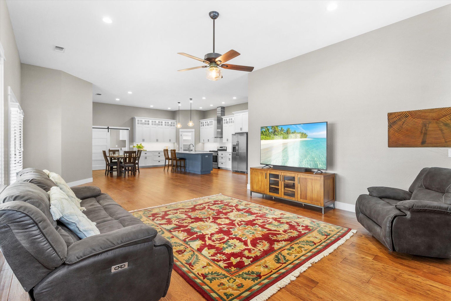 413_Sand_Pointe_Dr-11
