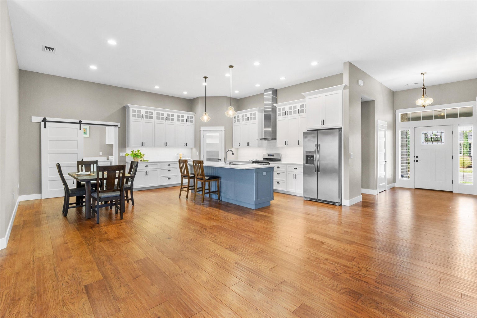 413_Sand_Pointe_Dr-13