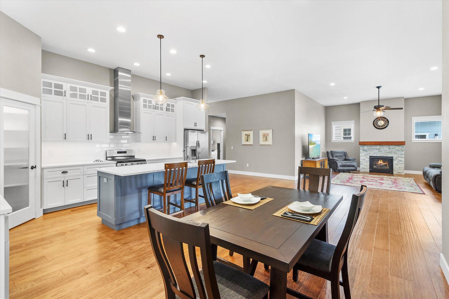 413_Sand_Pointe_Dr-14