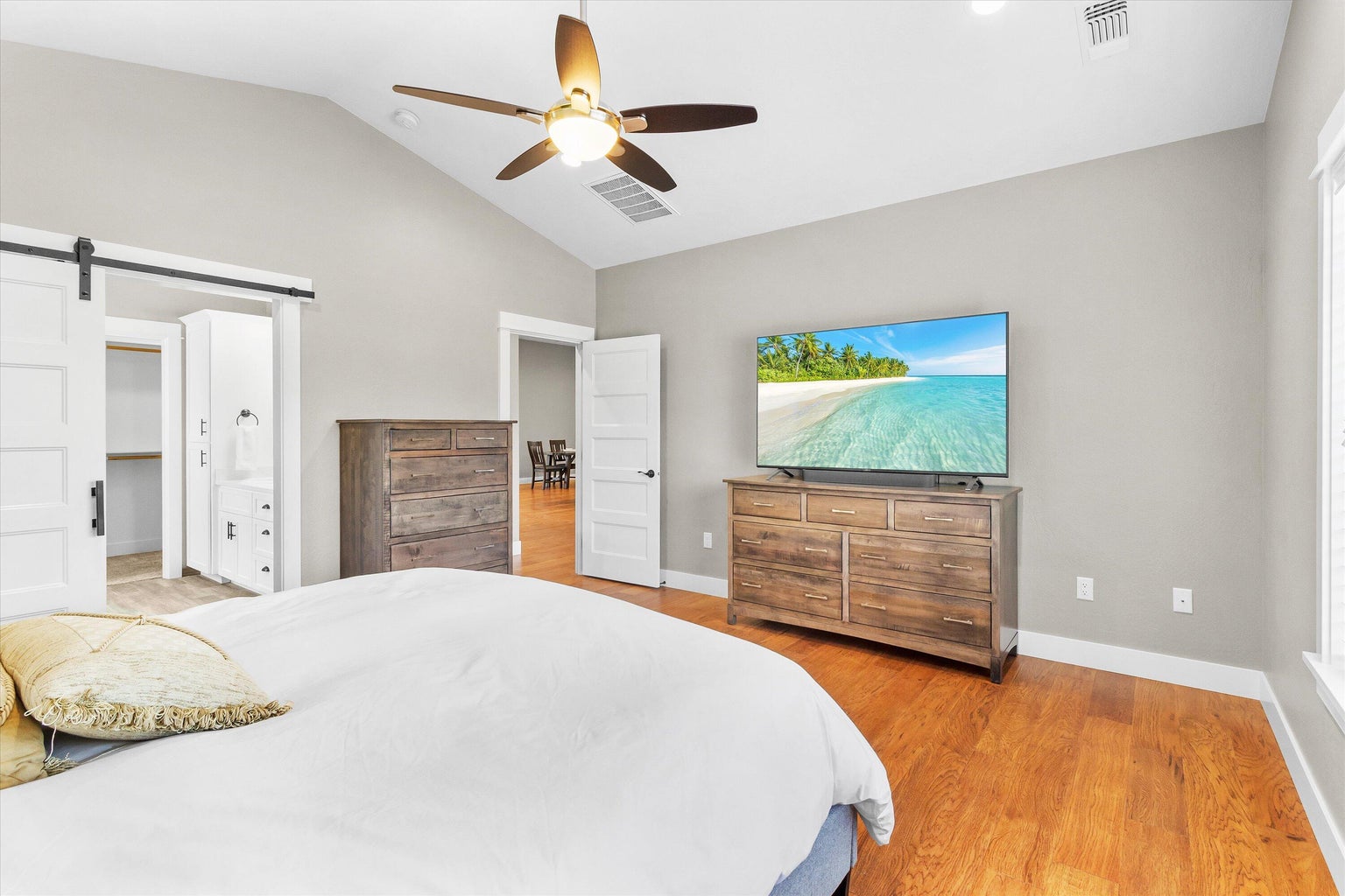 413_Sand_Pointe_Dr-20