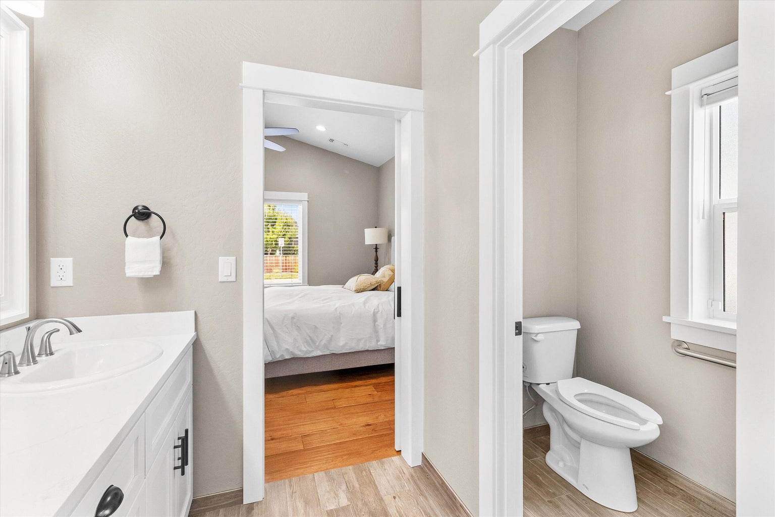 413_Sand_Pointe_Dr-22