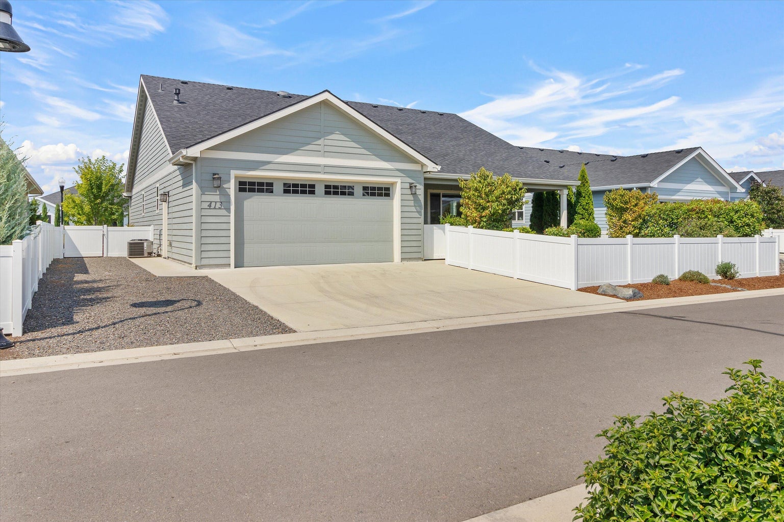 413_Sand_Pointe_Dr-32