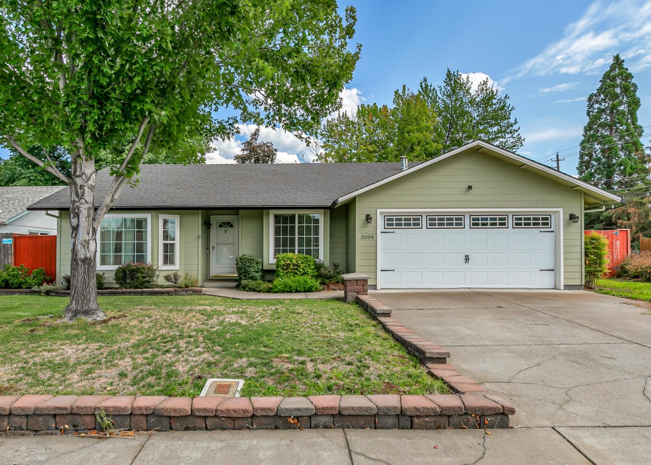 220208924, 3004 Cheltenham Way, Medford, OR 97504