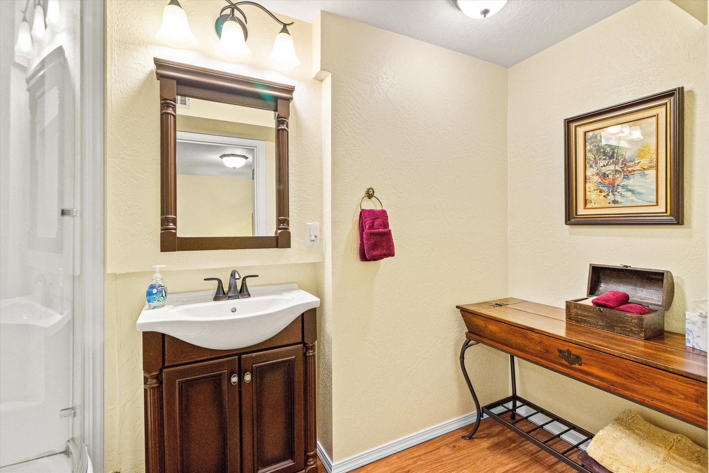 4990_Rogue_River_Hwy-30