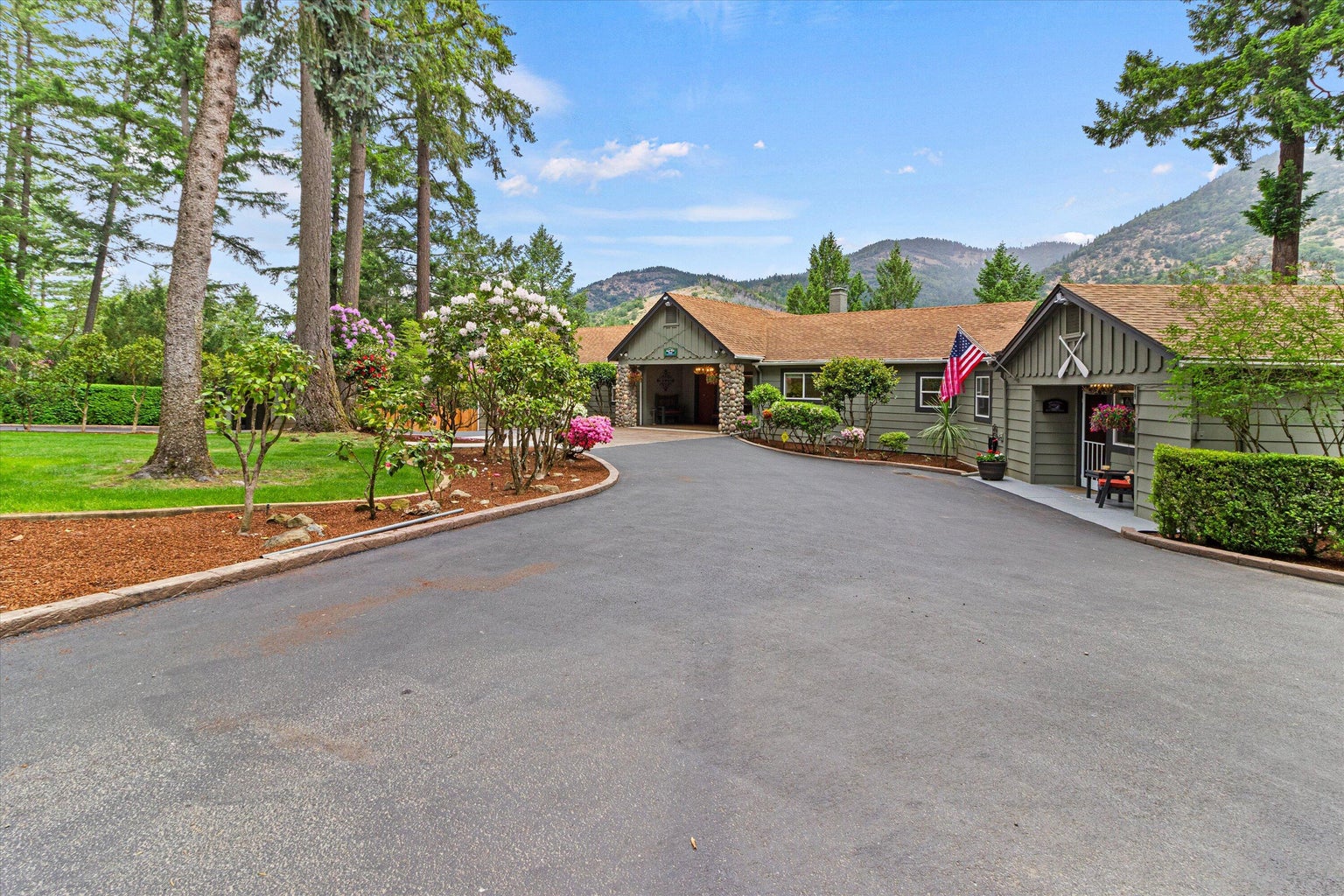 220202925, 4990 Rogue River Hwy, Grants Pass, OR 97527